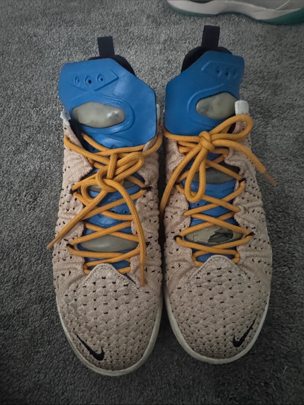 Nike Men's LeBrons Beige Knit Sneakers with Blue Tongue and Yellow Laces